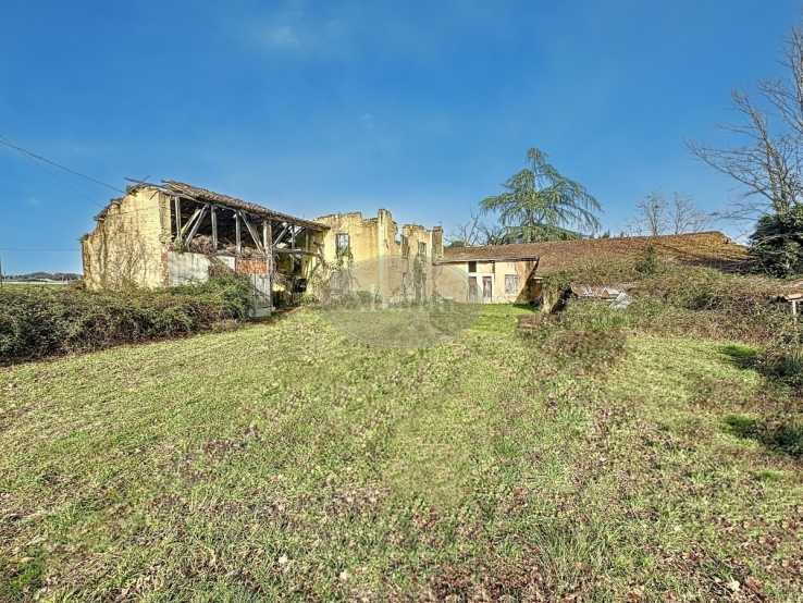 Countryside house for sale in Hautes-Pyrénées