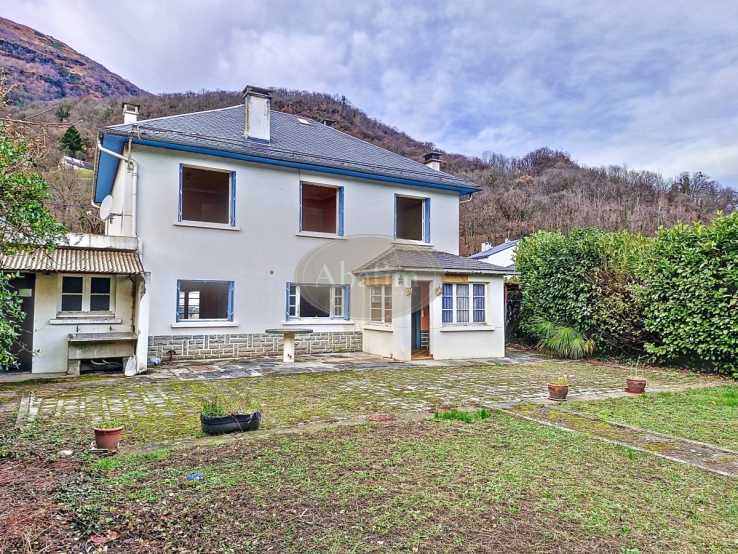 House for sale in Hautes-Pyrénées