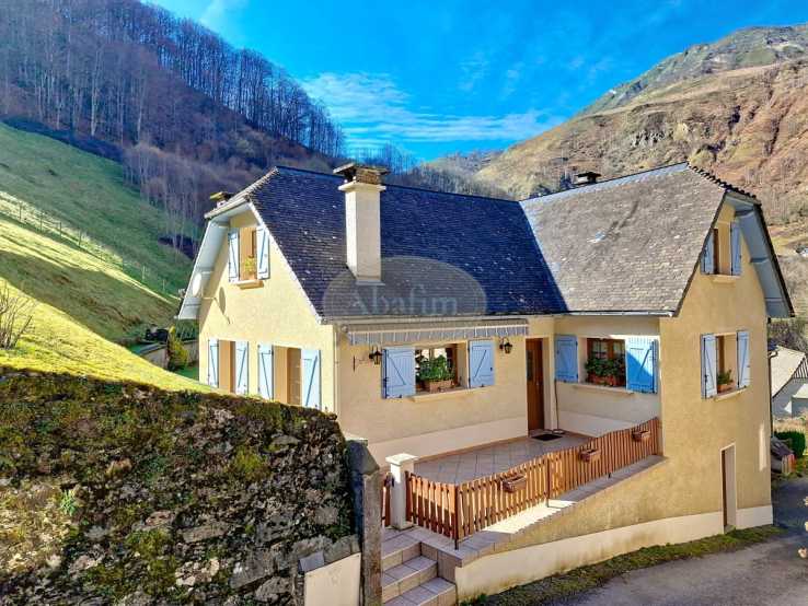 House for sale in Hautes-Pyrénées