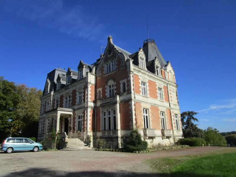 Learn about the Loire Valley, and see our houses and chateaux for sale