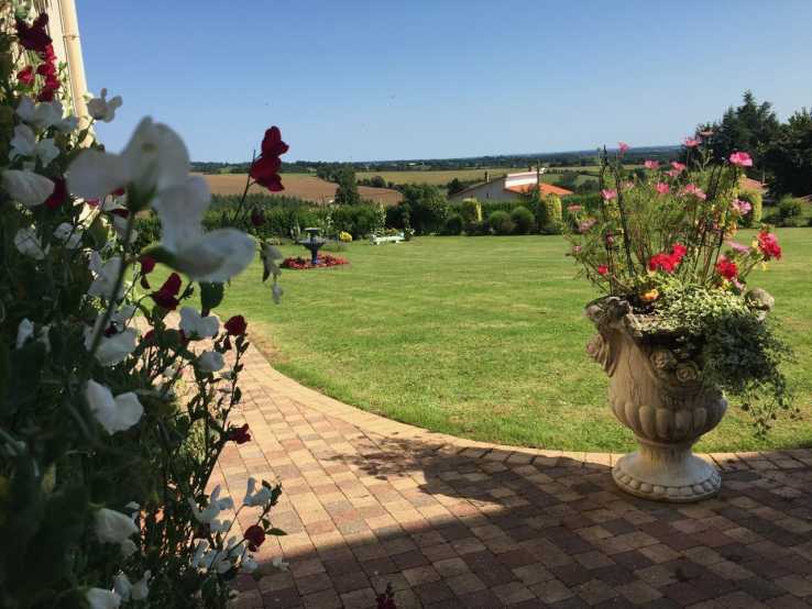 Stone Houses & Country Homes for Sale in France