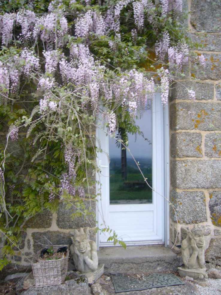 Stone Houses & Country Homes for Sale in France