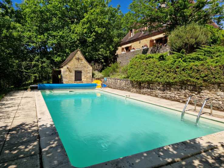 stone-houses-country-homes-for-sale-in-france