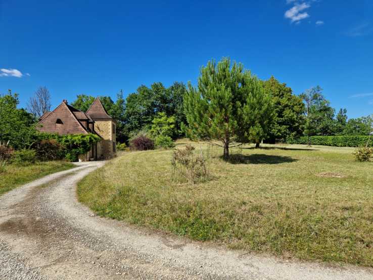 Stone Houses & Country Homes for Sale in France