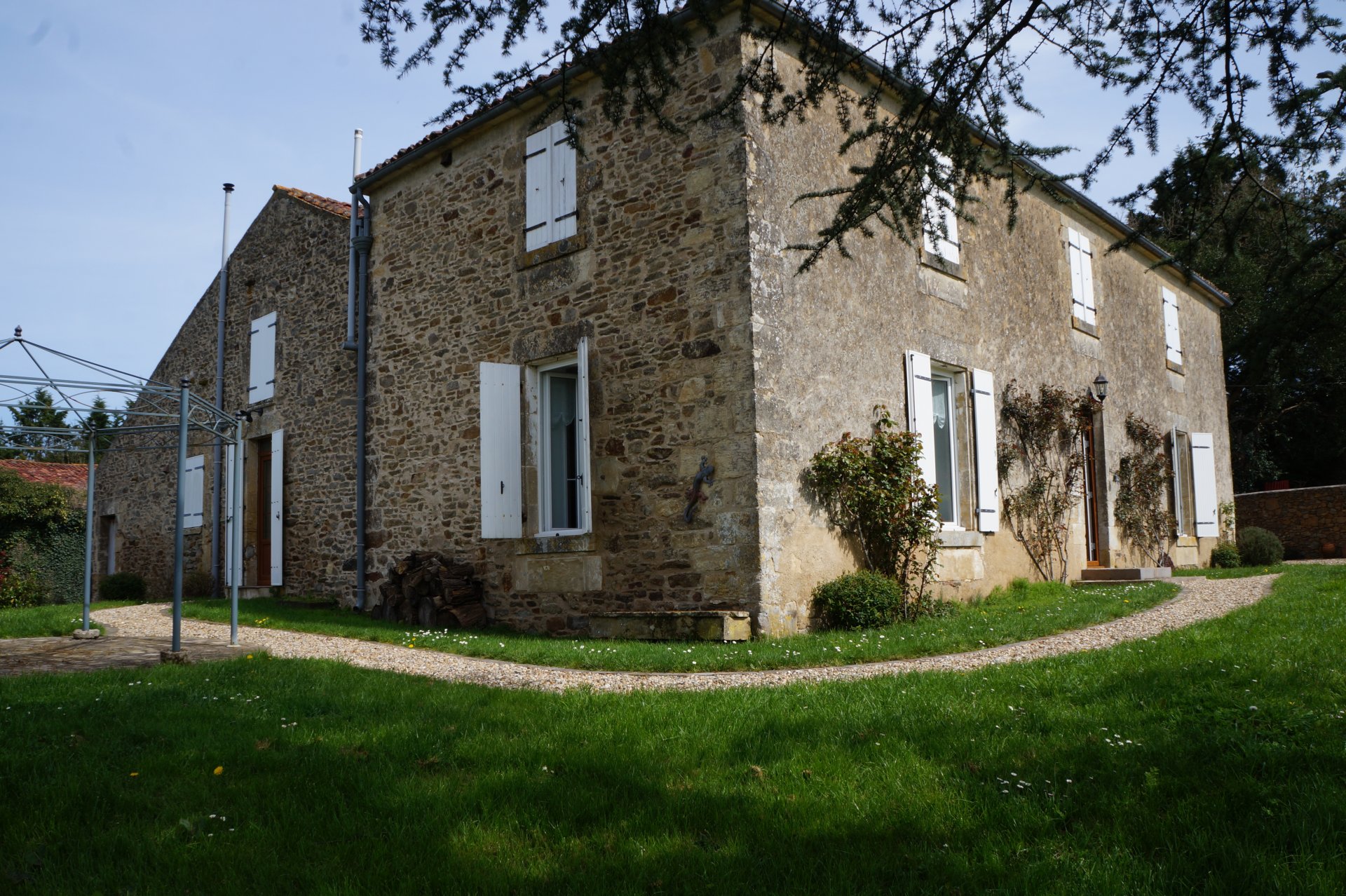 farms-and-rural-properties-with-land-for-sale-in-france-my-french-house