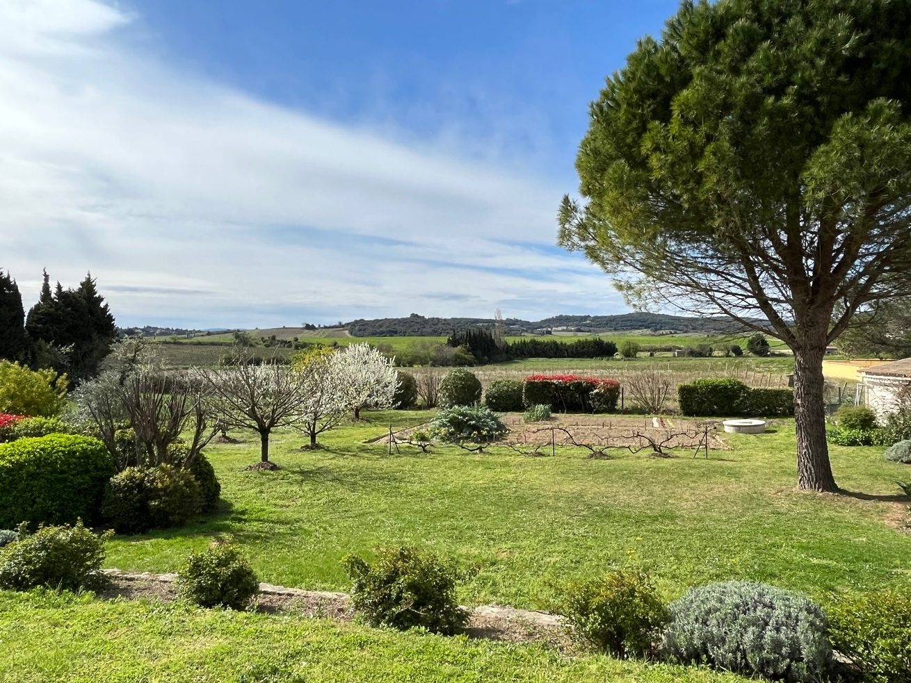 Village Houses, Villas, Country Homes and Properties for sale in