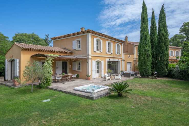 Properties, Character Houses and Real Estate for sale in France